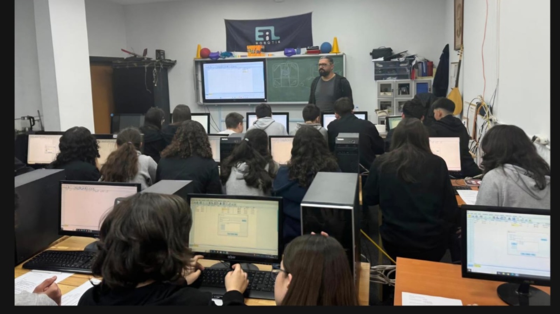 9. SINIF ÖĞRENCİLERİNE SPSS EĞİTİMİ